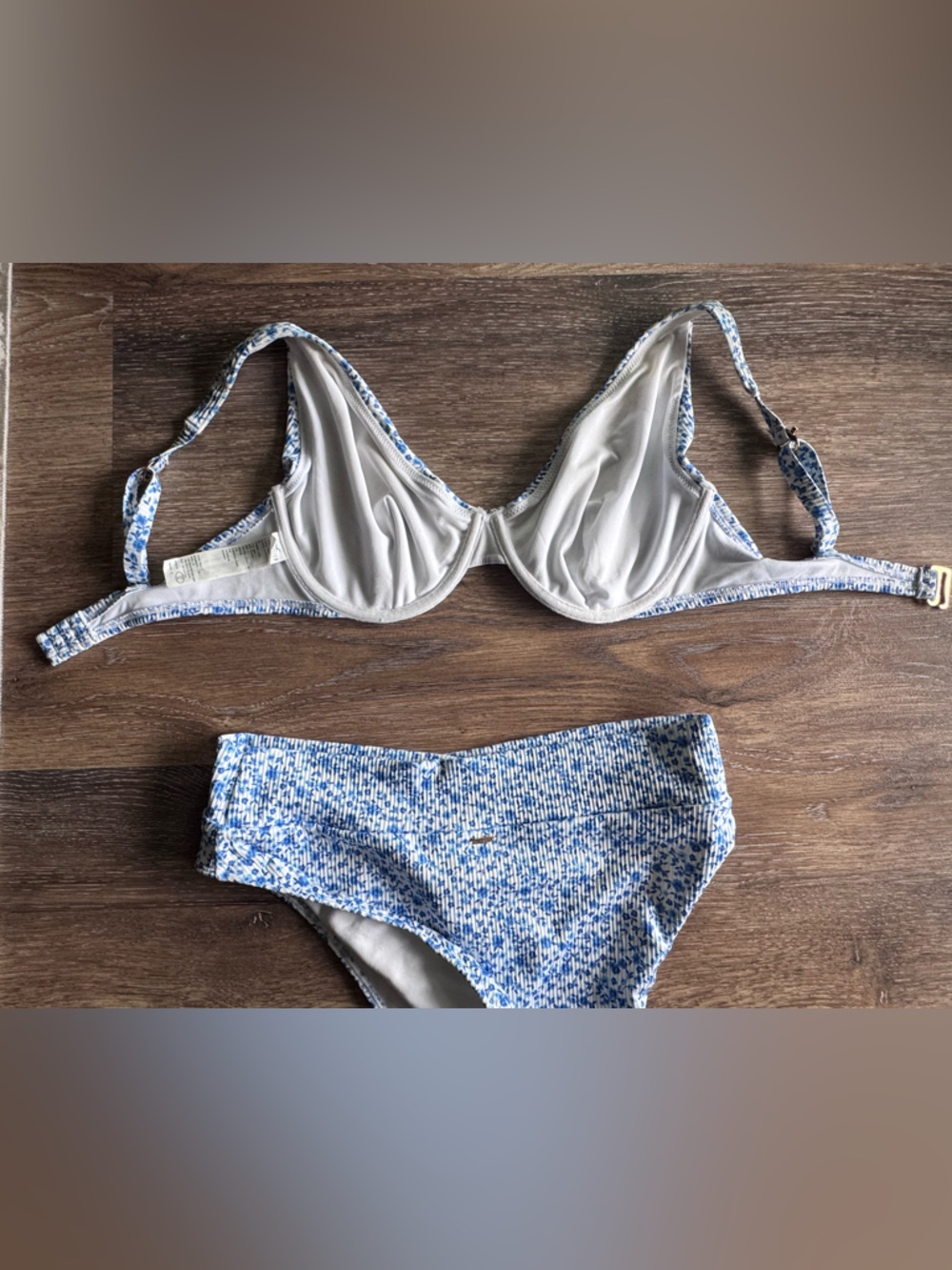 Hollister Blue and White Floral Underwire Bikini Set Curvy collection - Picture 8 of 8